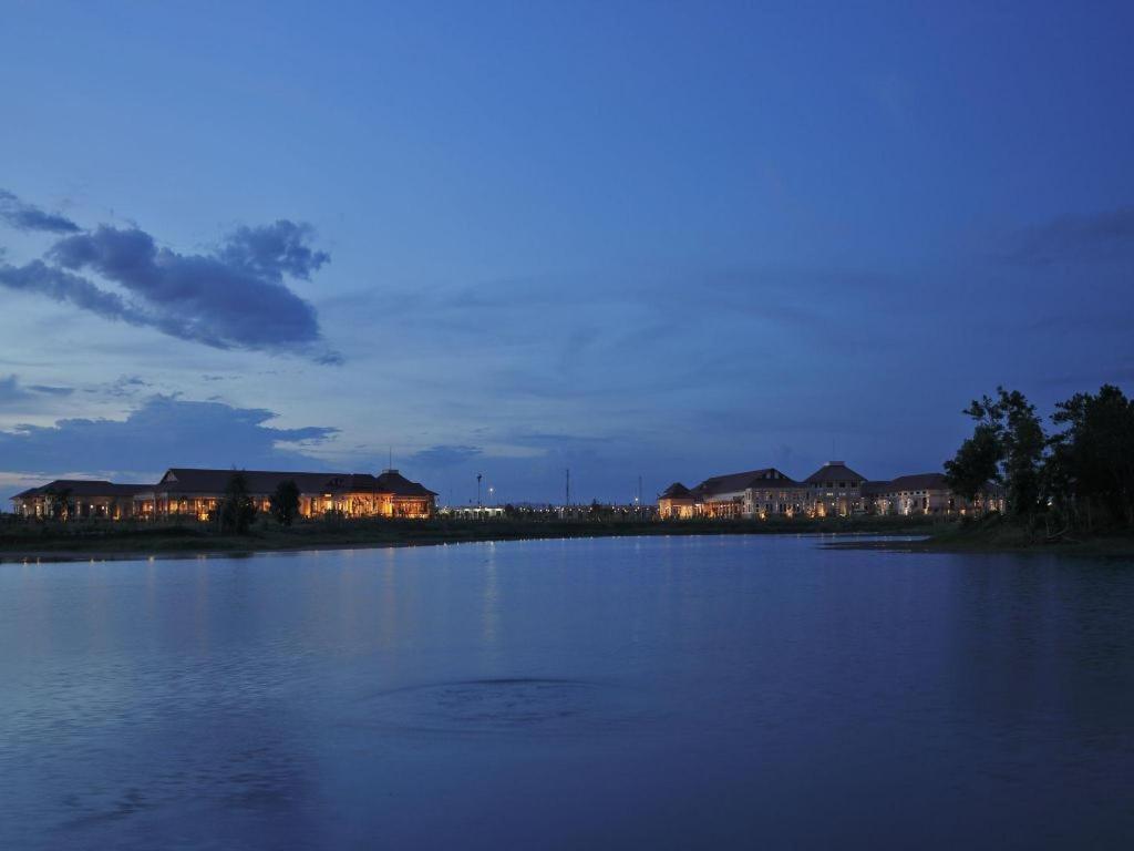 Horizon Lake View Resort Naypyidaw Exteriör bild