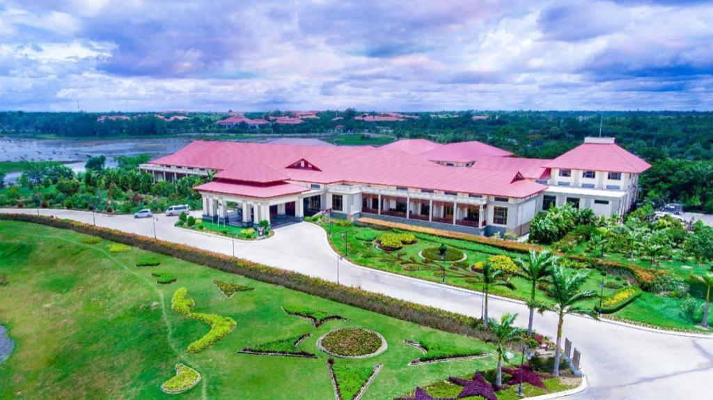 Horizon Lake View Resort Naypyidaw Exteriör bild